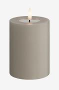 DeluxeHomeart - LED-pelarljus 7,5x10 cm - Beige - Ljus - Från Homeroom
