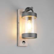 Trio Lighting Utomhusvägglampa Sambesi, träimitation, tryckt gjuten al...