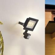 Prios utomhus LED-spot Maikel, sensor, 20W, metall, set om 2
