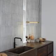 GEJST Hänglampa Radent mässingsfärgad, längd 70 cm, G13 LED