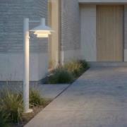 Lucande LED-väglampa Montaro, 100 cm, vit, sensor