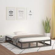 vidaXL Sängram massiv furu 135x190 cm grå