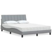 vidaXL Säng med madrass ljusgrå 140x200 cm tyg