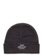 Mads Nørgaard Isak Logo Ambas Beanie Svart