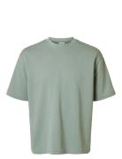 Selected Homme Slhlooseoscar Ss O-Neck Tee Noos Grön