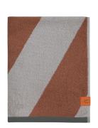 Mette Ditmer Diagonal Bath Towel Brun