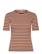 GANT Slim Striped 1X1 Ribbed Ss T-Shirt Röd