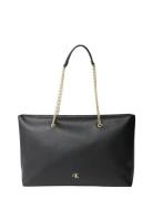 Calvin Klein Minimal Monogram Chain Tote Svart