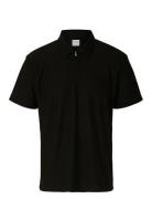 Selected Slhrelax-Plisse Half Zip Ss Polo Ex Svart