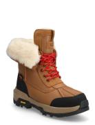 UGG W Adirondack Boot Xxv Beige