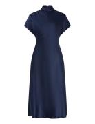 Malina Alivia Short Sleeve Satin Midi Dress Marinblå