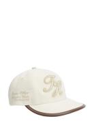 Tommy Hilfiger Th Script Elevated 5 Panel Cap Kräm